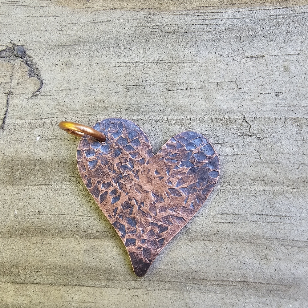 Hammered Copper Rustic Heart Pendant - Picture 2 of 2